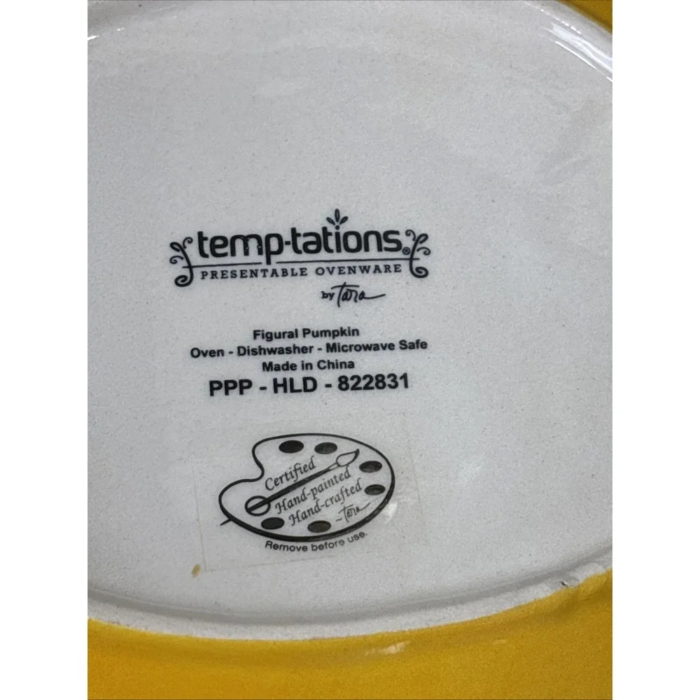 Temp-tations Figural Pumpkin Bundt Baker Platter 4 Plates Knife Fall Set